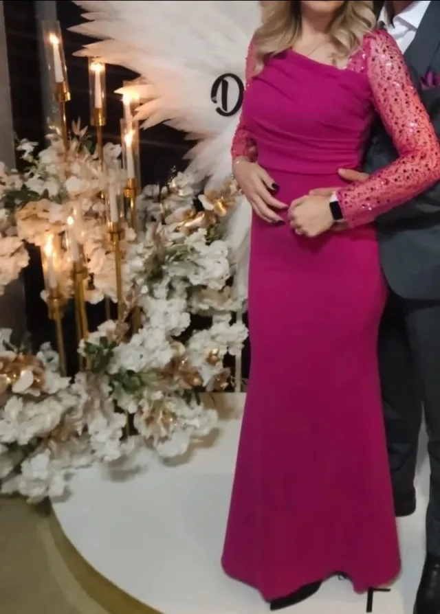 Rochie de seară elegantă – fotografia 1 din 4