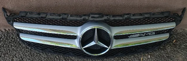 Grila radiator originala Mercedes-Benz W205 ( 2013 - prezent ) – fotografia 1 din 5