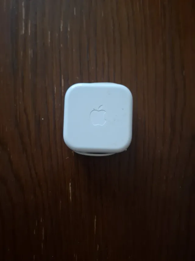 Casti cu fir Apple, noi. – fotografia 3 din 3