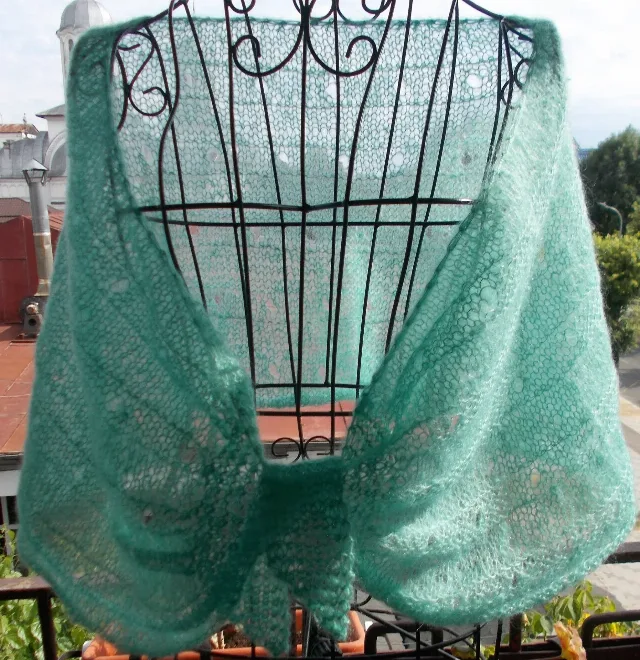 Sal scurt, handmade - kid silk mohair - verde menta - masura universala – fotografia 5 din 5