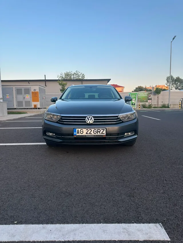 VW Passat 1.4 TSI DSG Confortline – fotografia 2 din 8