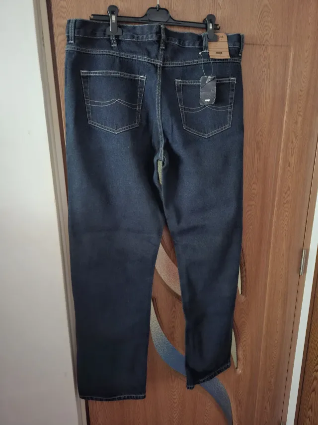 Blugi albastri , barbati,Max, noi, cu eticheta. Latimea la talie- 50 cm. – fotografia 3 din 5