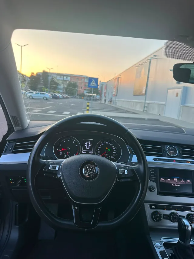 VW Passat 1.4 TSI DSG Confortline – fotografia 7 din 8