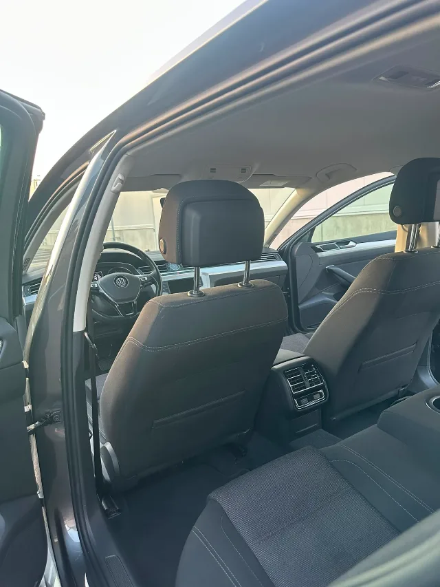 VW Passat 1.4 TSI DSG Confortline – fotografia 8 din 8