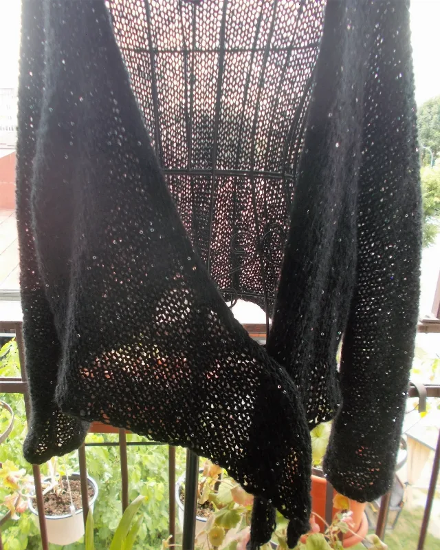 Cardigan mohair negru cu paiete mici - handmade - fara inchidere - masura XL – fotografia 4 din 4