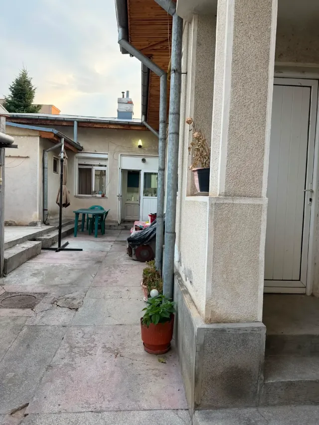 Casa vatra luminoasă București – fotografia 6 din 7