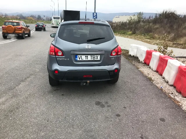 Vând Nissan QASHQAI 2009 – fotografia 2 din 8