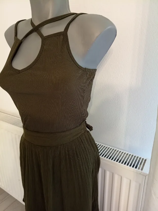 set vara body și fustă – fotografia 7 din 8