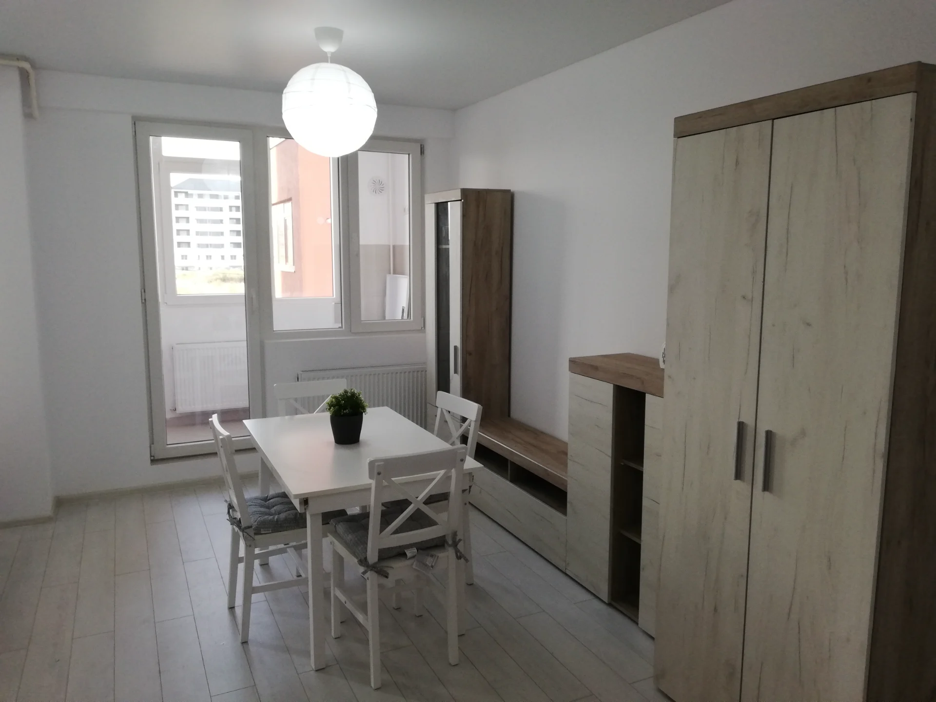 Proprietar inchiriez garsoniera decomandata in Militari Residence – fotografia 1 din 8
