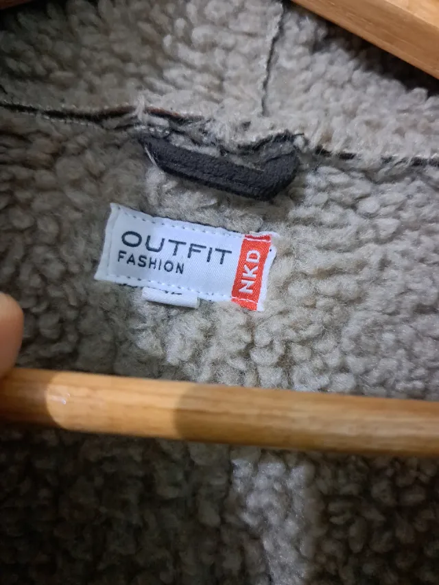geaca din piele imblanita – fotografia 5 din 6