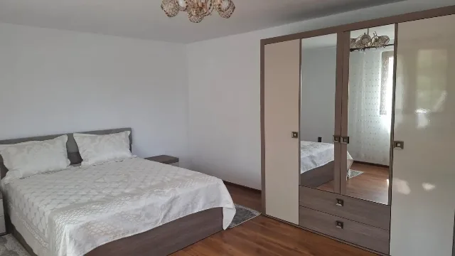 casă și grădină – fotografia 5 din 8