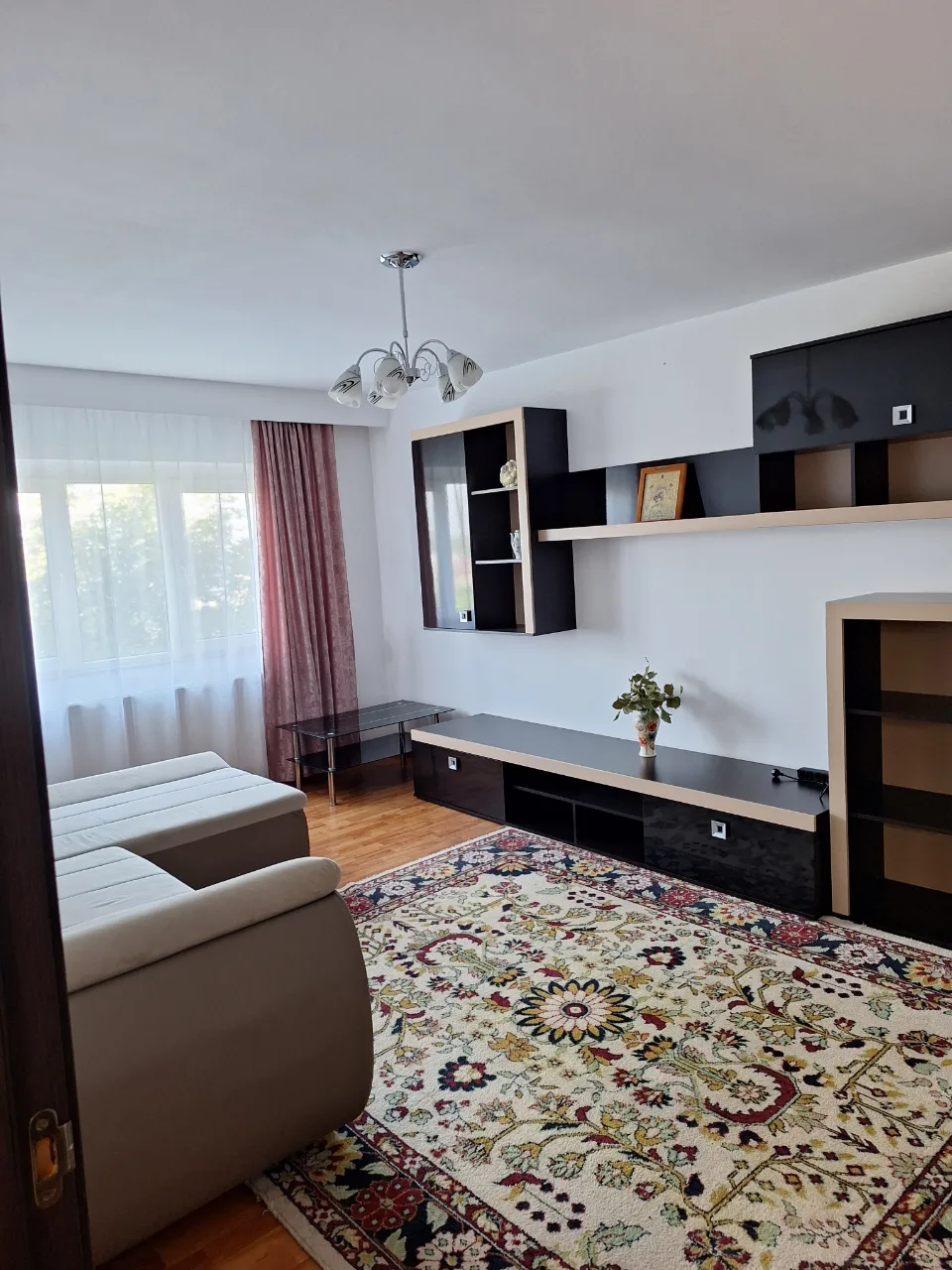 Apartament de vanzare 3 camere(69 mp) direct de la proprietar – Radauti, Suceava
