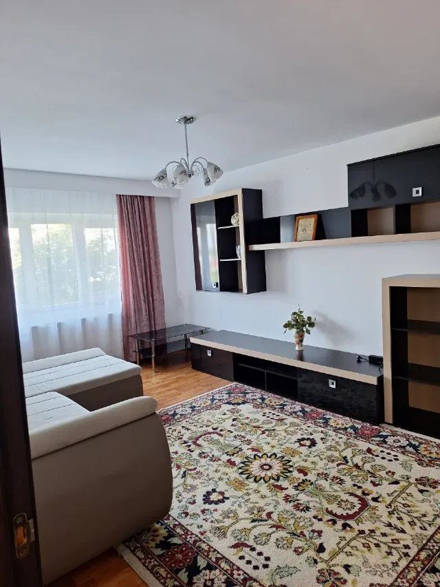 Apartament de vanzare 3 camere(69 mp) direct de la proprietar – Radauti, Suceava