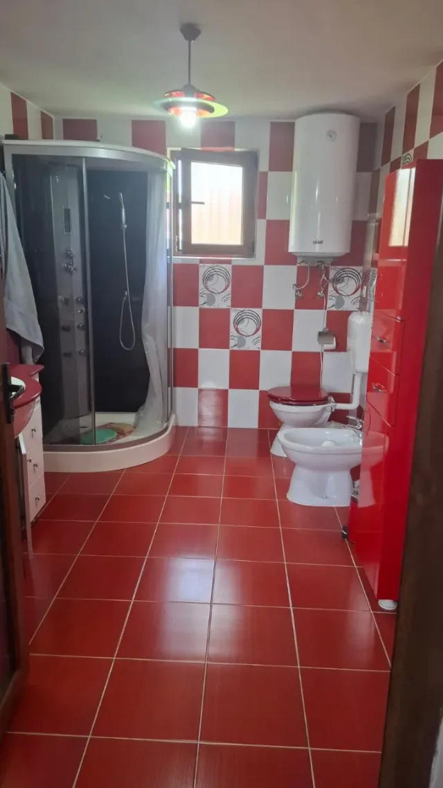 casă și grădină – fotografia 6 din 8