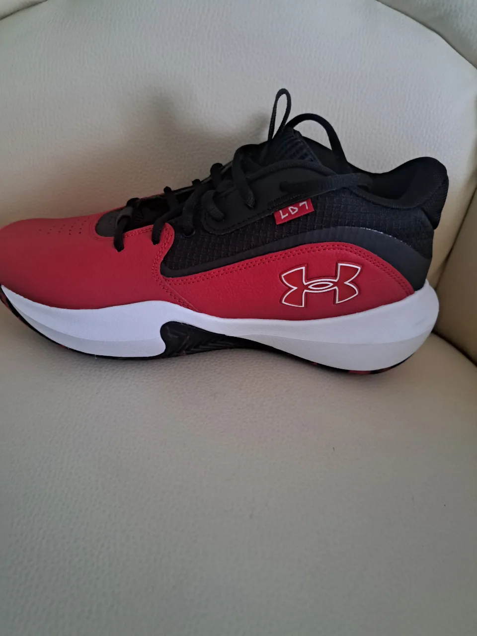 adidasi Under Armour – Oradea, Bihor