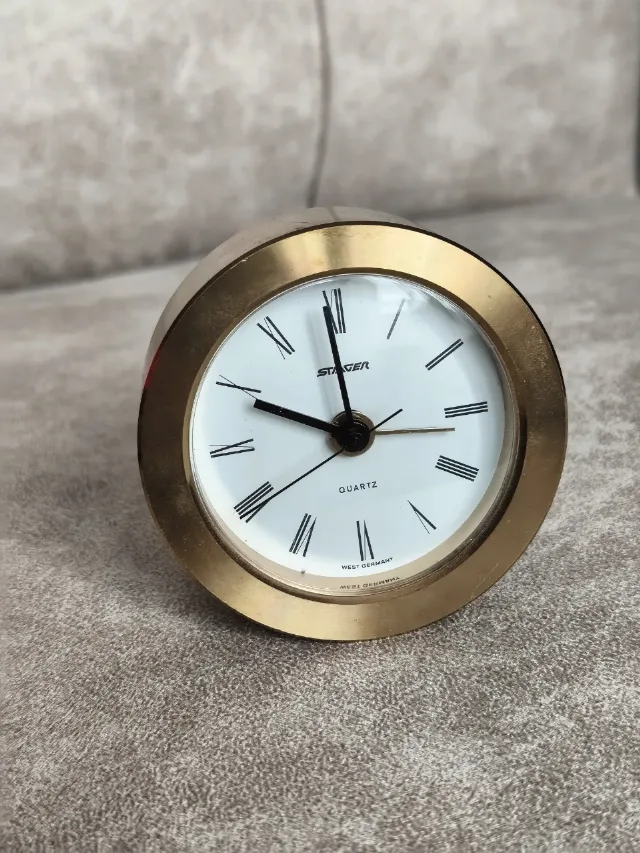 Ceas de birou vintage STAIGER – Alamă masivă, mecanism Quartz, Germania – fotografia 1 din 7