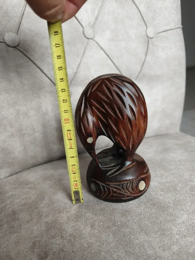 Statuetă vintage pasăre Kiwi – Sculptură manuală lemn și sidef Pāua Noua Zeelandă – fotografia 4 din 8