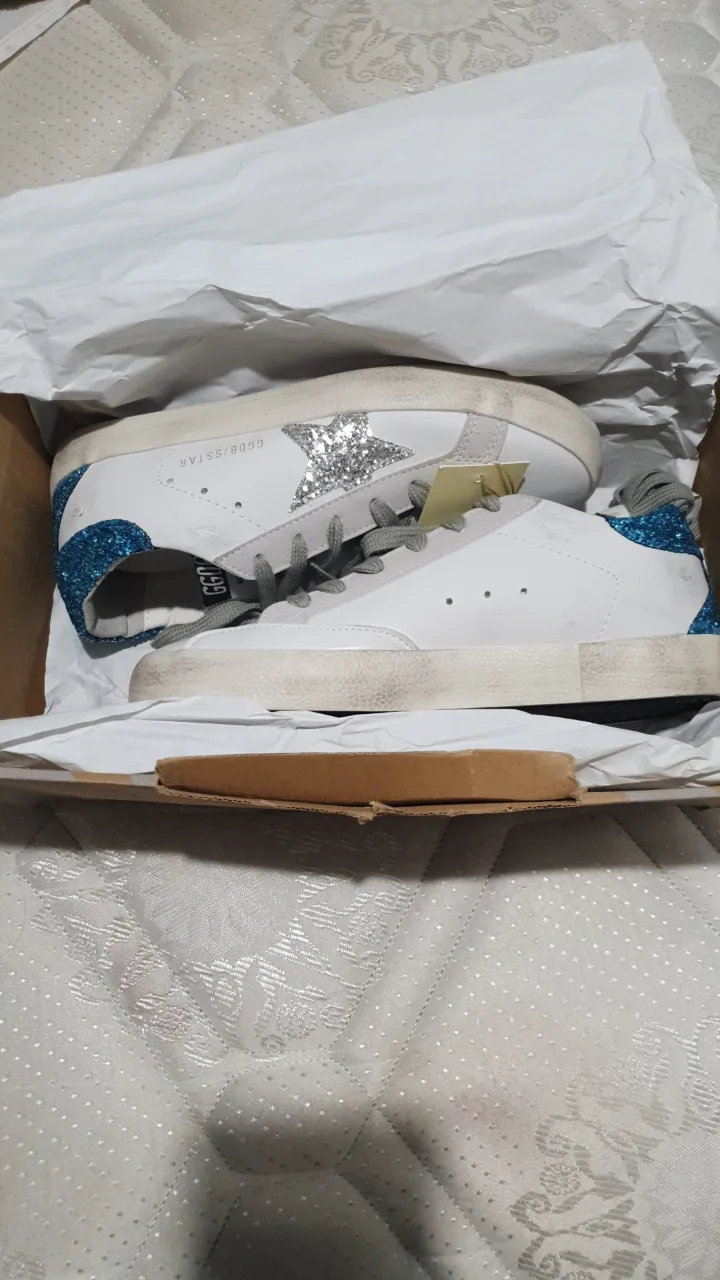 Adidași damă Golden goose nr  38 noi in cutie săculeț si pașaport q-uar – Sector 1, București