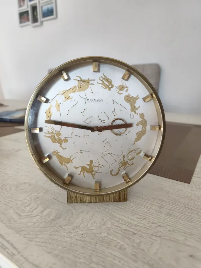 Ceas de masă vintage KIENZLE Zodiac / Horoscop – Mid-Century Modern, alama, superb! – fotografia 1 din 8