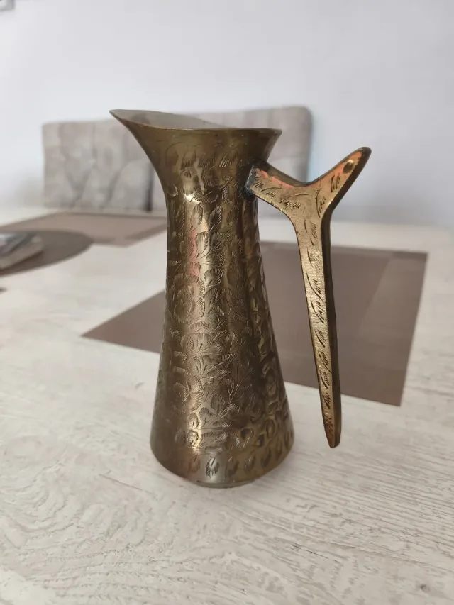 Carafă / Vază decorativă vintage din alamă gravată manual – Import India – fotografia 2 din 8