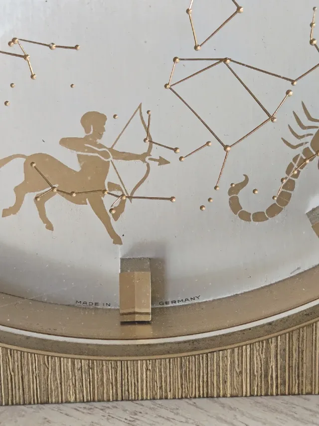Ceas de masă vintage KIENZLE Zodiac / Horoscop – Mid-Century Modern, alama, superb! – fotografia 5 din 8