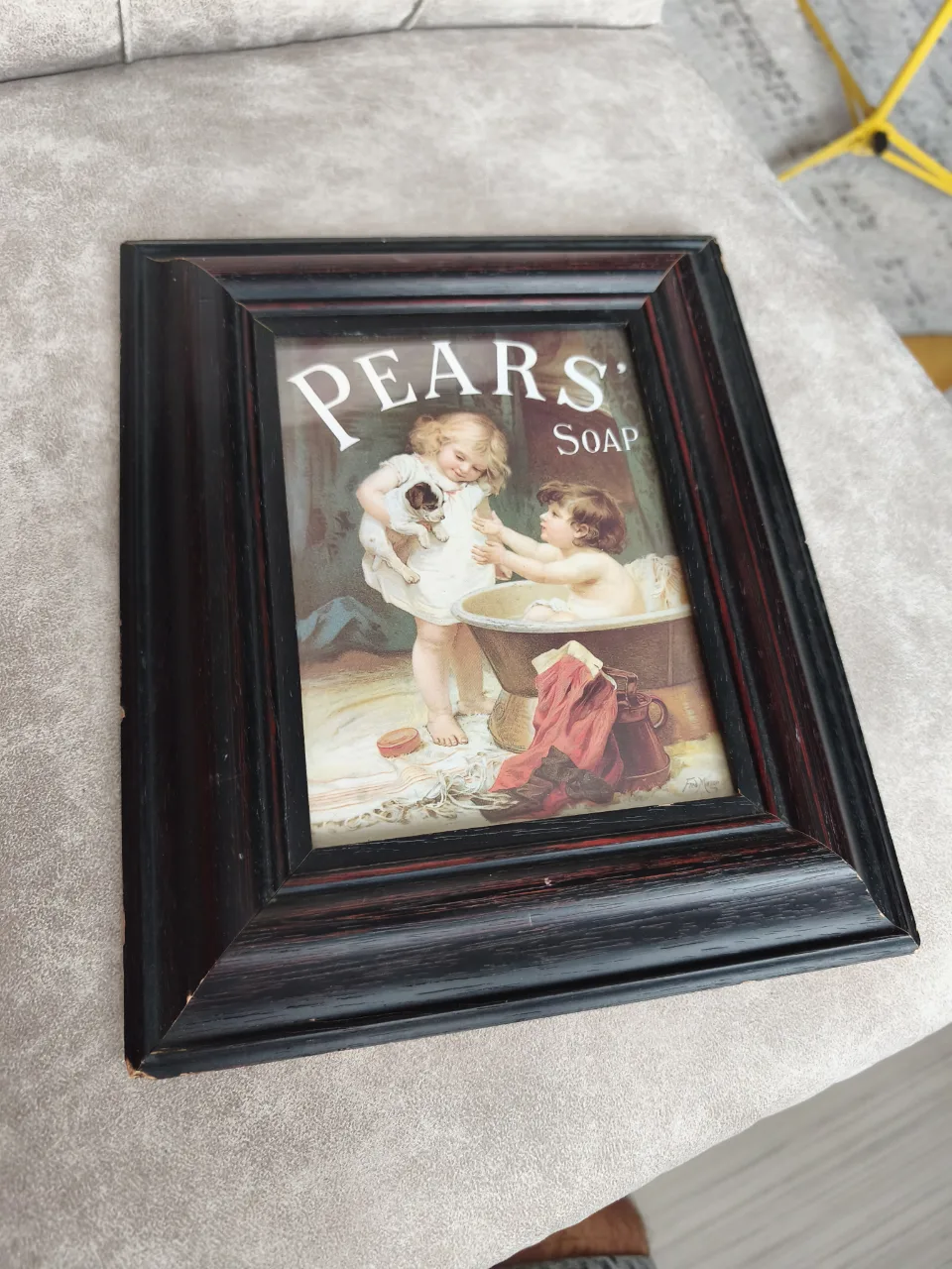 Tablou decorativ vintage înrămat – Reclamă retro „Pears' Soap” (Fred Morgan) – Bistrița-Năsăud, Bistrița-Năsăud