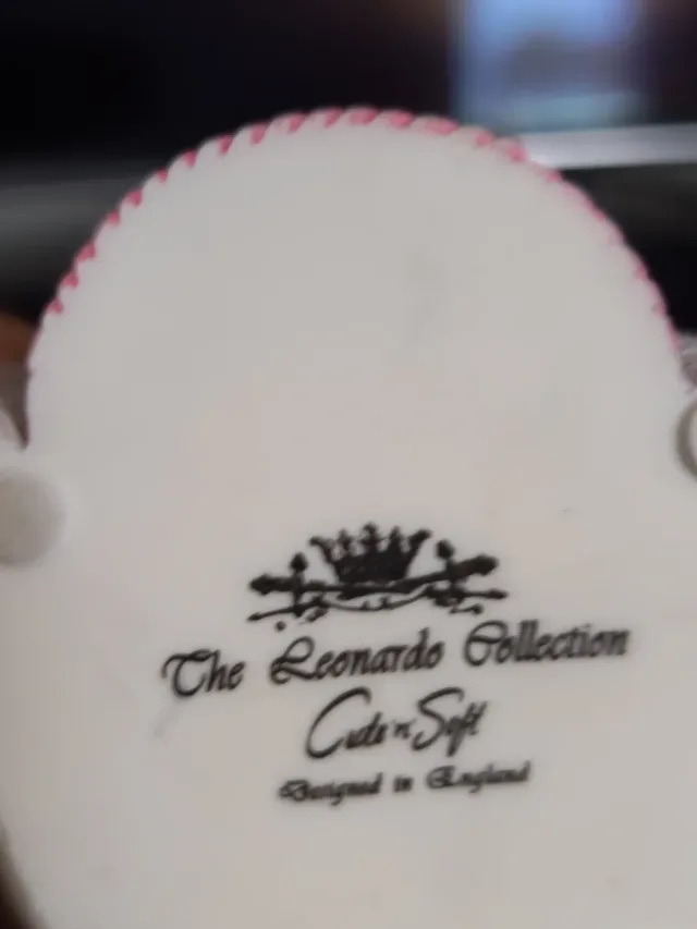 Figurină ursuleț colecție „The Leonardo Collection” – serie limitată UK – fotografia 5 din 7
