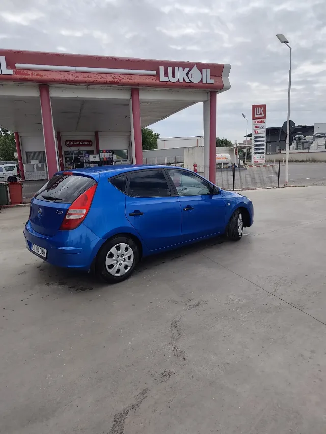 Hyundai I 30 1.6 CRDI 120 CP an 2008 – fotografia 4 din 8