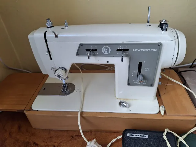Masina de cusut electrica Lewenstein – fotografia 3 din 4
