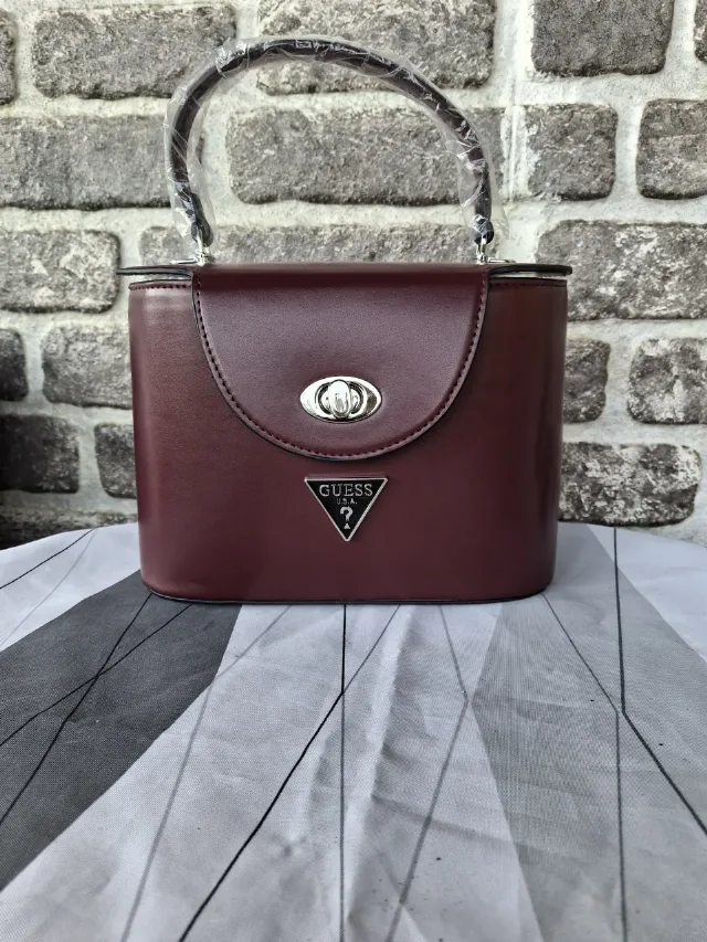 Geanta Guess noua burgundy – fotografia 3 din 4