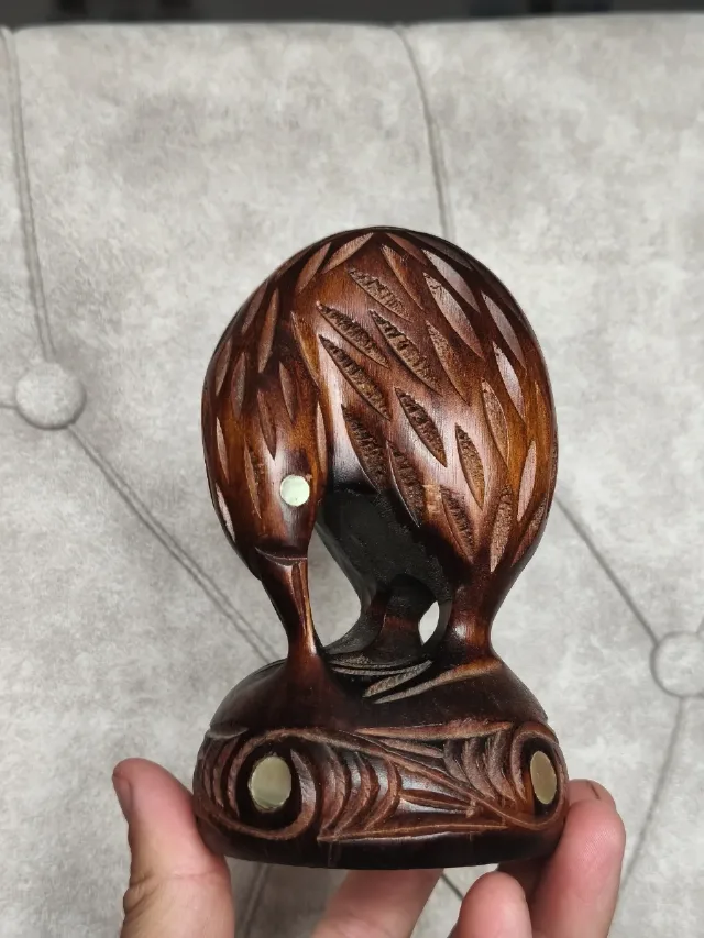 Statuetă vintage pasăre Kiwi – Sculptură manuală lemn și sidef Pāua Noua Zeelandă – fotografia 8 din 8