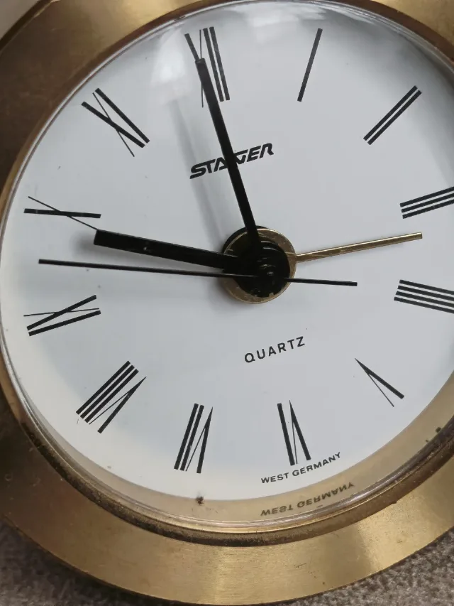 Ceas de birou vintage STAIGER – Alamă masivă, mecanism Quartz, Germania – fotografia 3 din 7