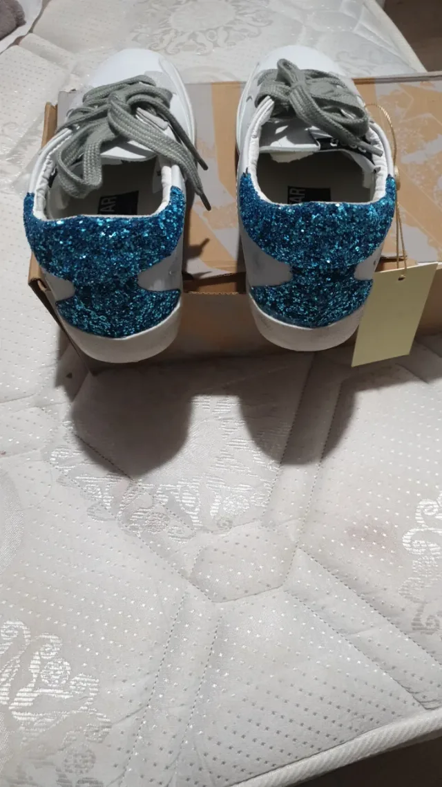 Adidași damă Golden goose nr  38 noi in cutie săculeț si pașaport q-uar – fotografia 3 din 3