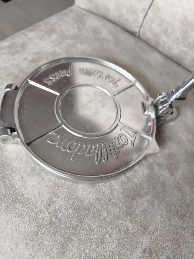 Presă Tortilla din Aluminiu (Tortilladora) – Model Tradițional, – fotografia 6 din 7