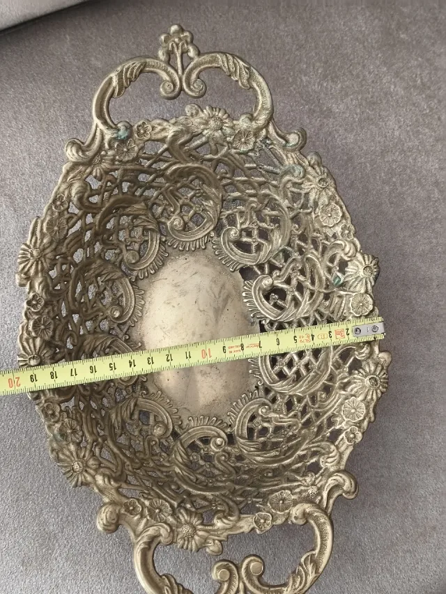 Fructieră / Centru de masă vintage din alamă masivă filigranată, stil Baroc (32 cm) – fotografia 3 din 8