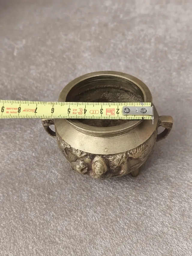 Arzător tămâie / Vas decorativ asiatic din alamă, model trepied – fotografia 5 din 8