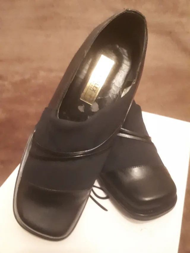 Pantofi de damă  din piele naturală  combinat cu material textil elastic, noi,fără eticheta – fotografia 2 din 3