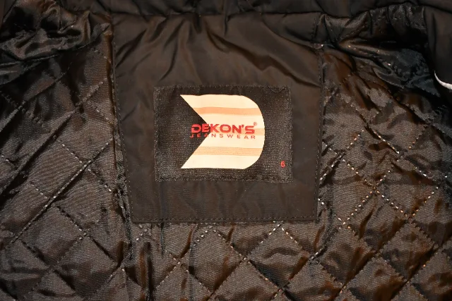 Scurta barbateasca de iarna marime 62-64 culoare neagra gluga detasabila – fotografia 4 din 4