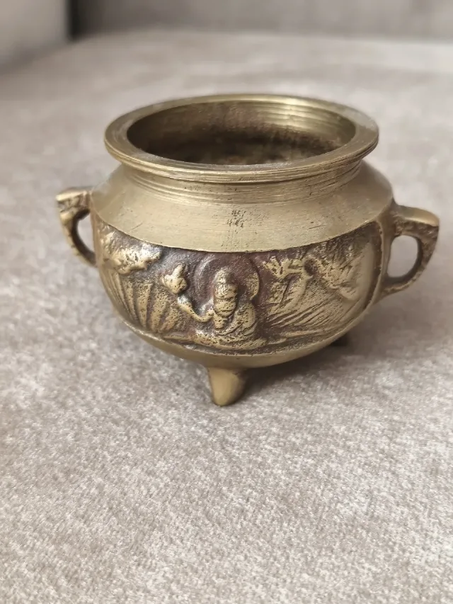 Arzător tămâie / Vas decorativ asiatic din alamă, model trepied – fotografia 1 din 8