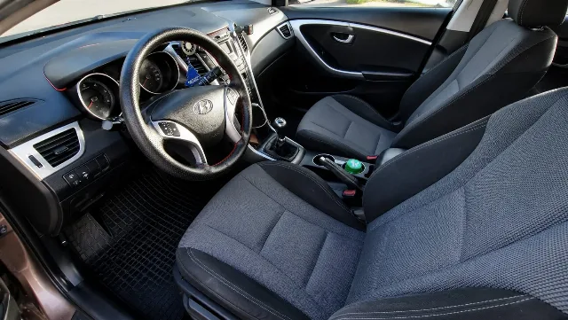 Hyundai i30 - 2013 - Motor 1.6 Diesel - 128 cp - E5 - Stare foarte buna – fotografia 7 din 7