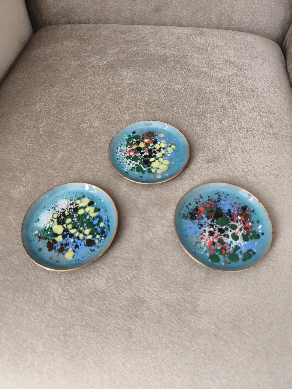 Set 3 farfurii decorative vintage, cupru emailat, stil Mid-Century Modern – Bistrița-Năsăud, Bistrița-Năsăud