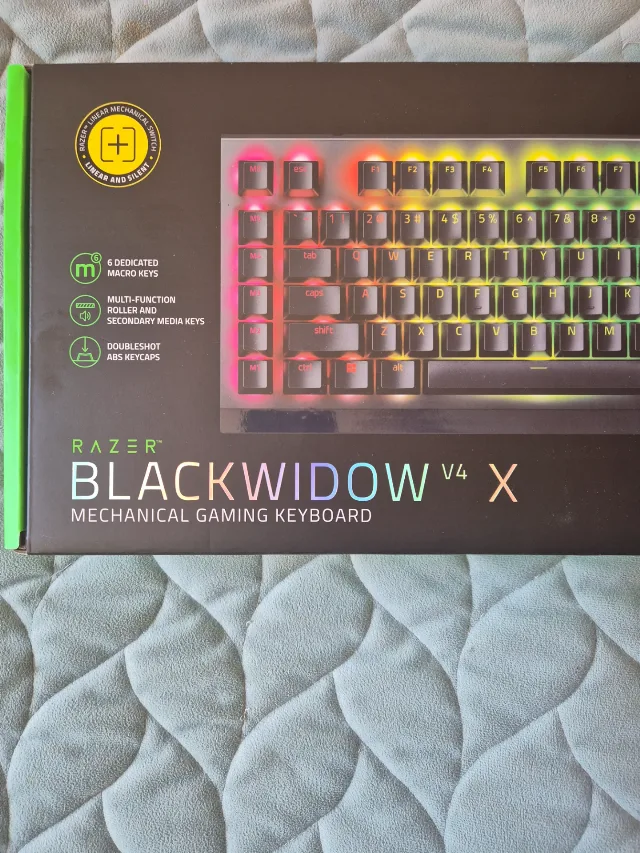 Tastatura mecanica Razer Blackwindow X v4 - galben – fotografia 2 din 4