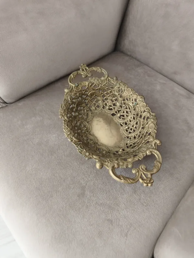 Fructieră / Centru de masă vintage din alamă masivă filigranată, stil Baroc (32 cm) – fotografia 5 din 8