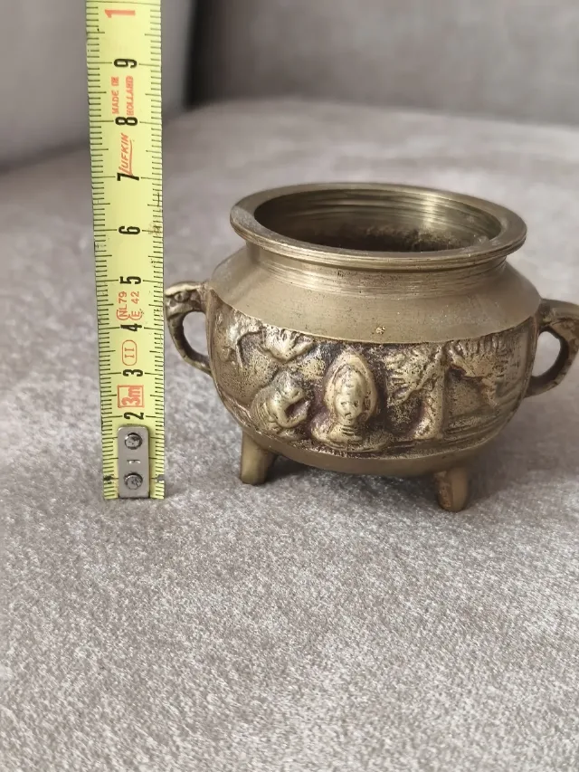 Arzător tămâie / Vas decorativ asiatic din alamă, model trepied – fotografia 4 din 8