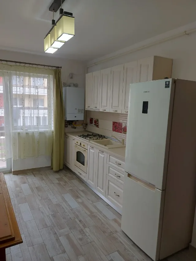 ofer spre închiriere studio – Brașov, Brașov
