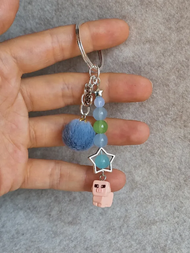 Breloc Mindcraft companion pentru noul an școlar – fotografia 3 din 4
