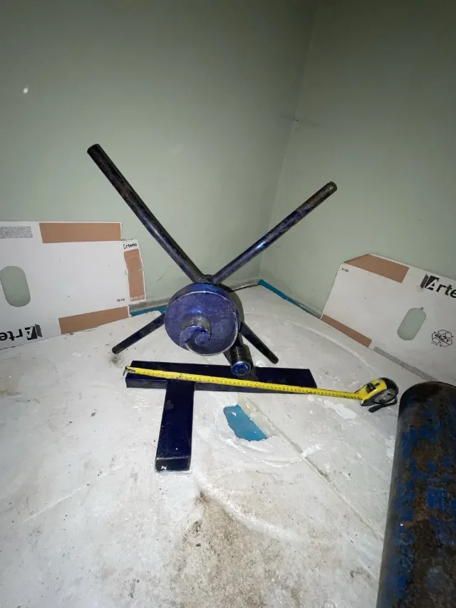 Mașină manuală  de îndoit și spiralat fier forjat – fotografia 3 din 4
