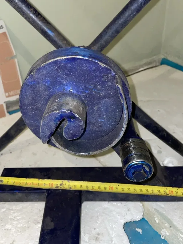 Mașină manuală  de îndoit și spiralat fier forjat – fotografia 2 din 4