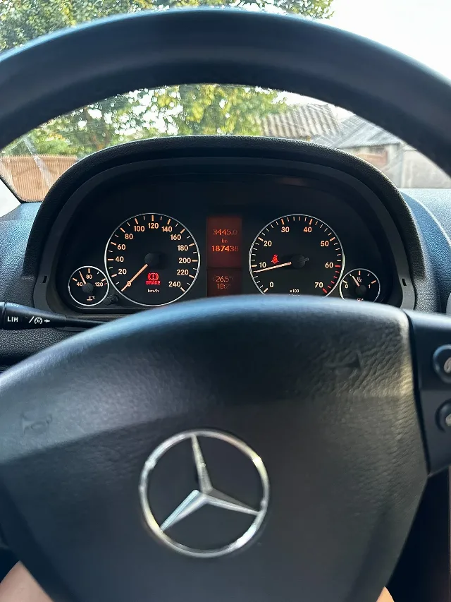 Mercedes Benz W169, A170, benzină, manuală, 2004 – fotografia 5 din 8