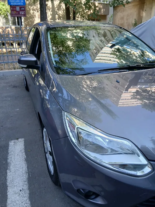 Ford Focus 2012 benzina – fotografia 1 din 8